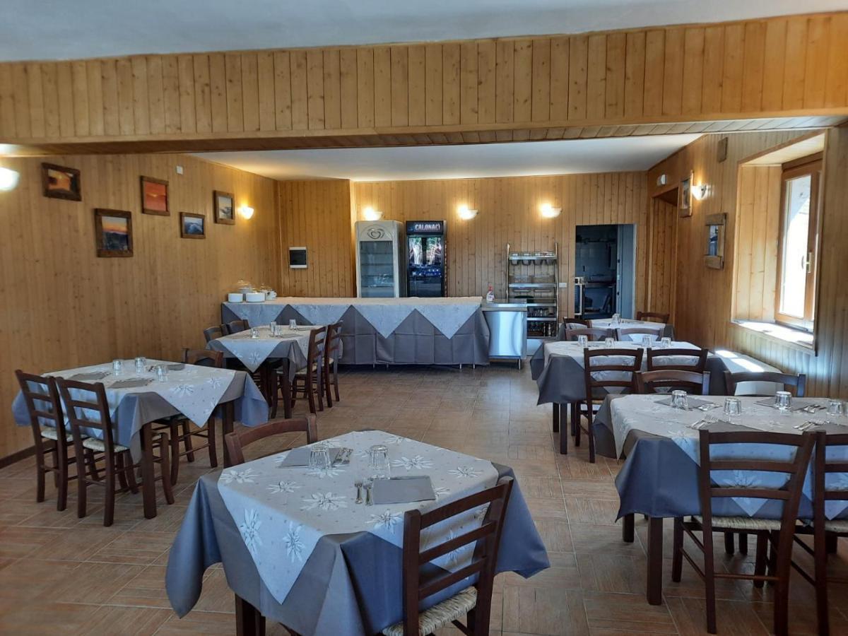 Albergo Rifugio La Grande Baita กูติญาโน ภายนอก รูปภาพ