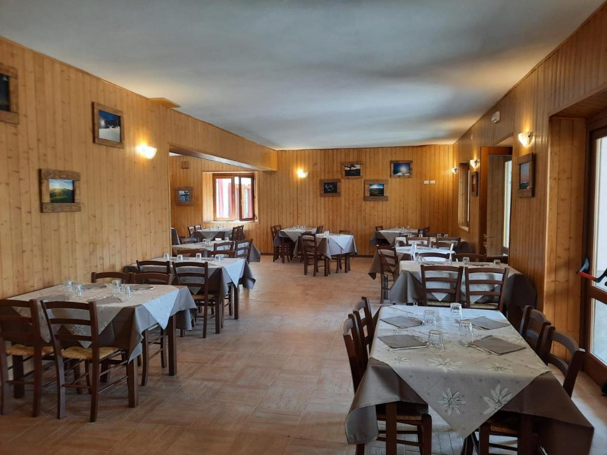Albergo Rifugio La Grande Baita กูติญาโน ภายนอก รูปภาพ