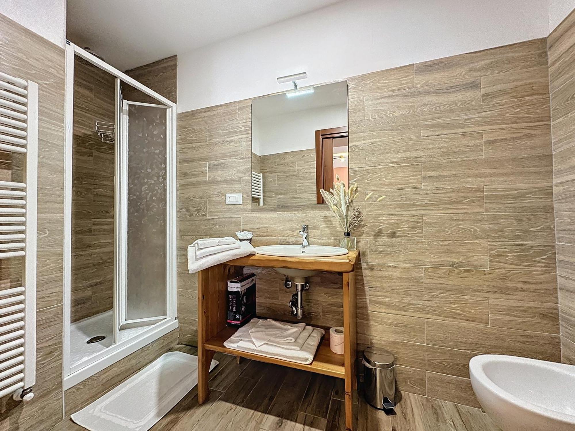 Albergo Rifugio La Grande Baita กูติญาโน ภายนอก รูปภาพ