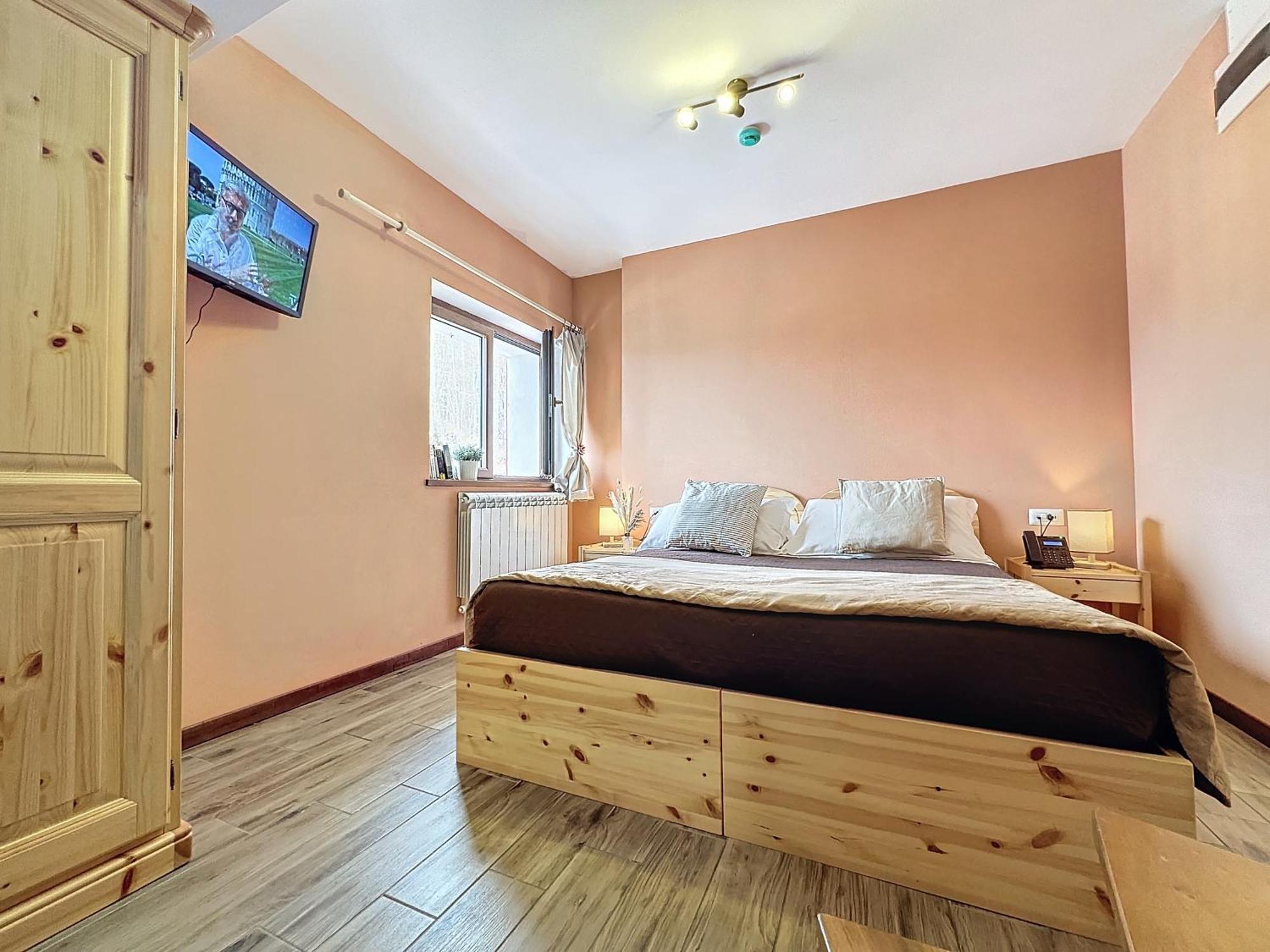 Albergo Rifugio La Grande Baita กูติญาโน ภายนอก รูปภาพ