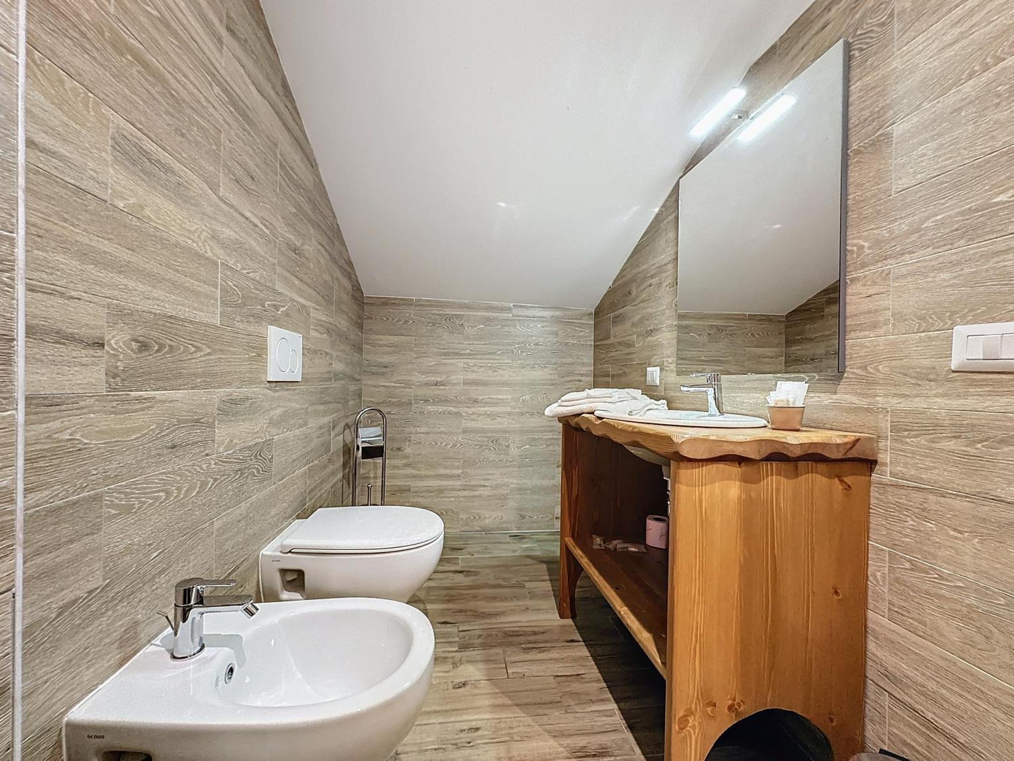 Albergo Rifugio La Grande Baita กูติญาโน ภายนอก รูปภาพ