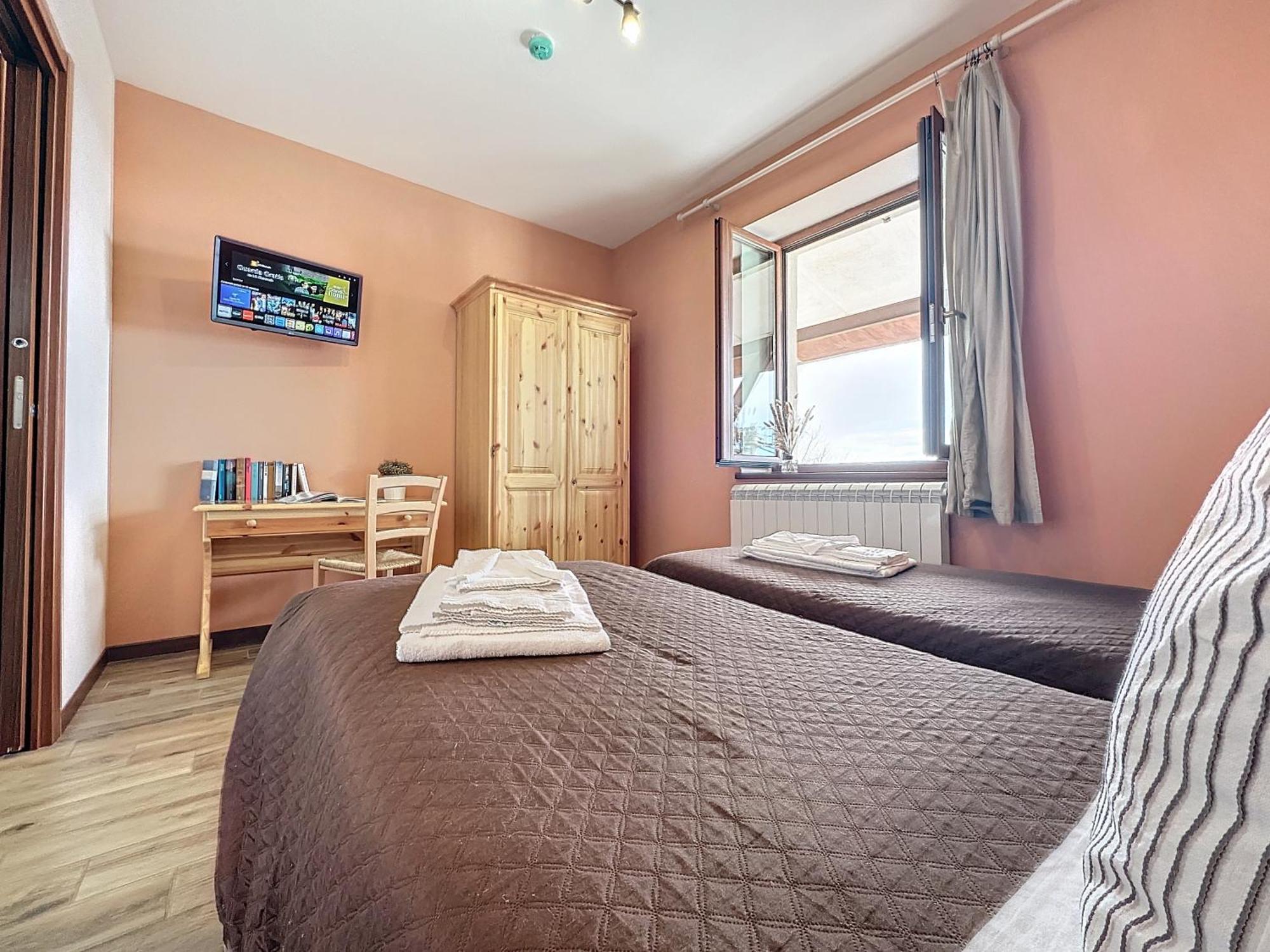 Albergo Rifugio La Grande Baita กูติญาโน ภายนอก รูปภาพ